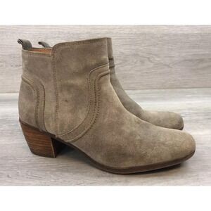 Comfortiva Women's Boot Taupe Leather 9.5 Western Booties Stacked Heel Shoes